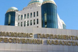 В парламенте Казахстана обсуждают запрет сериалов и фильмов: под ударом даже народные песни