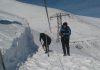Снежная пурга засыпала провода ЛЭП на перевале Сары-Кыр