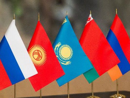 Кыргызстан впервые перечислил больше сумм ввозных таможенных пошлин другим государствам-членам ЕАЭС, чем получил, утверждает кабмин