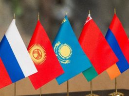 Парламент Казахстана ратифицировал поправки к протоколу о пунктах пропуска Кыргызстана в ЕАЭС