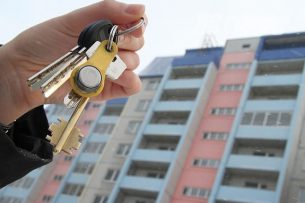 Налоговая служба Кыргызстана призывает сообщать о нарушениях при продаже жилья