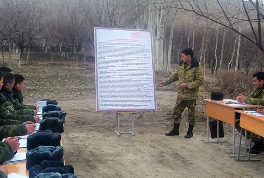 Пограничники Кыргызстана и Таджикистана провели совместные учения