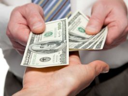 Стоит ли доверять советам по личным финансам от «финансового авторитета»?