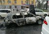 В центре Бишкека сгорел автомобиль, образовался многокилометровый затор