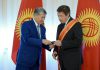 Президент наградил медалью «Данк» Постпреда ПРООН в Кыргызстане