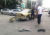 Очевидец K-News: В центре Бишкека столкнулись Lexus и Mercedes-Benz (фото)
