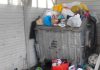 Замглавы Первомайского района пообещал убрать мусорные баки из под окон дома пенсионерки