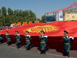 Военным Кыргызстана повысили зарплату и пенсию