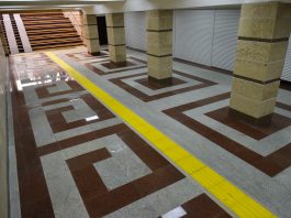 В центре Бишкека открылся отремонтированный подземный переход (фото)