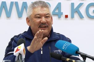 Азимбек Бекназаров освобожден от должности посла Кыргызстана в Малайзии