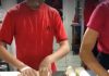 Без перчаток и с болячками: как готовят фастфуд в центре Бишкека