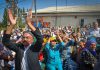 В Оше избирателям запрещали идти на встречу с кандидатом Омурбеком Бабановым