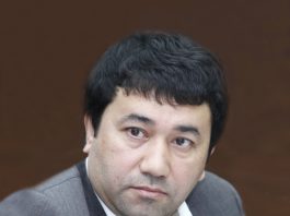 В парламенте Кыргызстана просят проверить заявления инвесторов о вымогательстве Иминовым