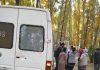В Бишкеке на допучастке в школе №32 Бишкека избиратели голосуют под контролем третьего лица