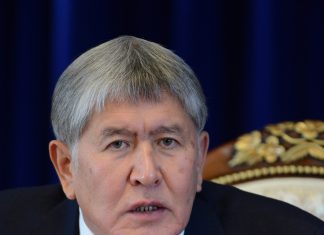 Алмазбек Атамбаев: Бакиевы показательно убивали, а нынешняя власть показательно сажает невиновных