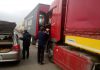 Атамбаев выделил еще 1 млн сомов на питание водителей на кыргызско-казахской границе