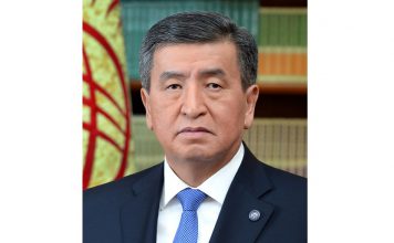 Жээнбеков пообещал поощрять мигрантов, инвестирующих в экономику Кыргызстана