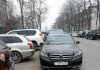 Автомобиль с казахскими номерами припарковали во втором ряду – очевидец K-News