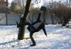В Бишкеке за минувшую неделю более 380 человек обратились к травматологам: 152 из них — из-за гололеда