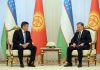Президенты Кыргызстана и Узбекистана обсудили по телефону 25-летие дипотношений между странами