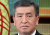 Сооронбай Жээнбеков посетил две школы Бишкека