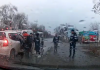 В Бишкеке водитель на большой скорости чуть не сбил пешеходов (видео)