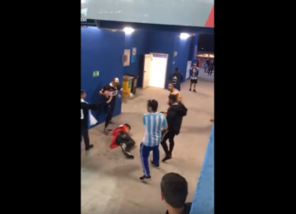 Аргентинские фанаты избили болельщика сборной Хорватии (видео)