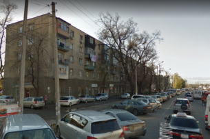 Бишкекчанка упала с пятого этажа и выжила. Предположительно была попытка суицида