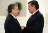 Сооронбай Жээнбеков поздравил президента Узбекистана с днем рождения