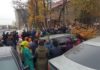 Возле Бишкекского горсуда собралось более 50 сторонников Икрамжана Илмиянова (фото)