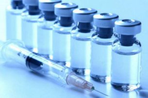 Новая мутация коронавируса снижает эффективность вакцин в 10 раз