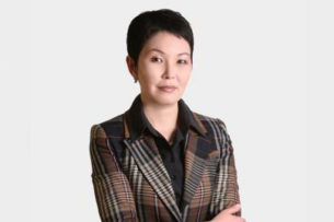 Элнура Мамбетжунушева назначена главой таможни. Правительство заявило об избавлении от «детей» Матраимовых Элнура Мамбетжунушева назначена главой таможни. Правительство заявило об избавлении от «детей» Матраимовых