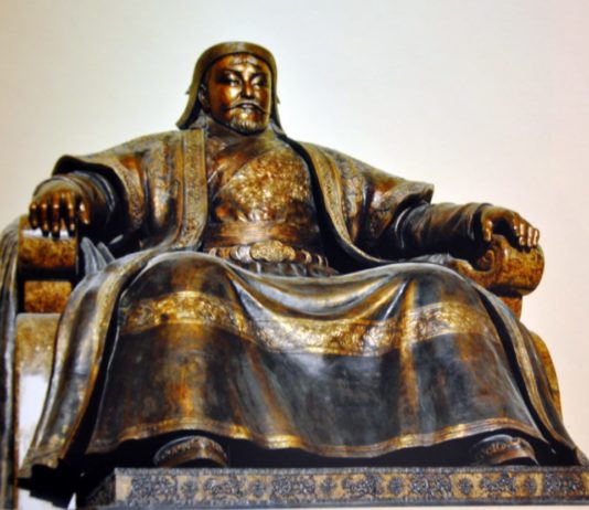 Монголов напрягает, что из Чингисхана хотят сделать казаха – историк