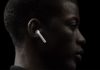 Житель Тайваня проглотил AirPods. Наушник продолжил работать в желудке