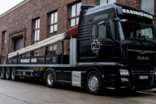 Rammstein провезет по Европе гигантскую спичку весом 1,5 тонны