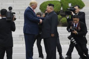 Ким Чен Ын призвал к повышению боеготовности армии