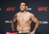 Бывший чемпион UFC открыл три бутылки одним ударом ногой
