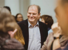 В МГУ имени Ломоносова возникли проблемы с оплатой труда. Известному ученому предложили преподавать в вузе бесплатно