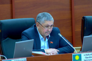Депутат ЖК Орозбек Алыбаев скрыл в налоговых декларациях сведения о своих компаниях