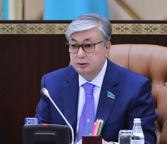 Почему в Казахстане министров и прочих чиновников увольняют через год работы и менее?