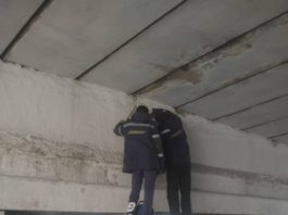 В пешеходных переходах под мостом на улице Абдрахманова Бишкека установили освещение