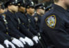 На фоне протестов в США полицейские массово уходят в отставку