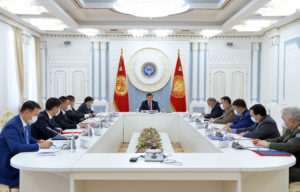 Президент Сооронбай Жээнбеков проводит заседание Совета безопасности