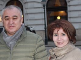 Супруга Омурбека Текебаева госпитализирована. У нее диагностировали COVID-19
