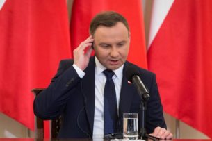 Пранкеры взломали систему информационной безопасности и разыграли президента Польши