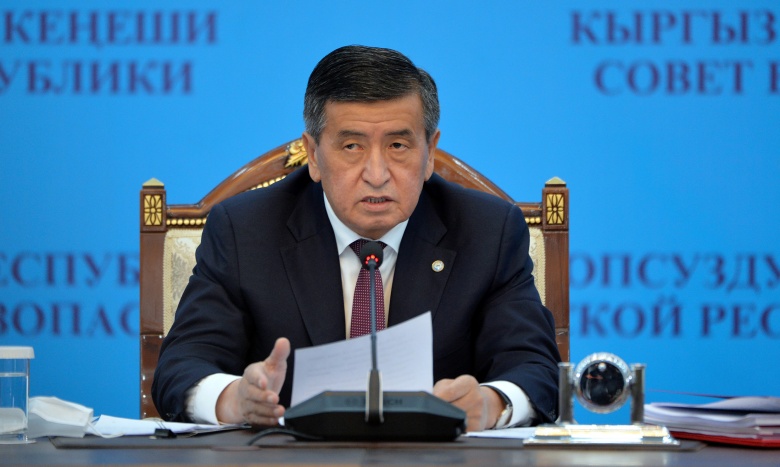 В парламенте Кыргызстана предлагают лишить лишить Сооронбая Жээнбекова статуса экс-президента