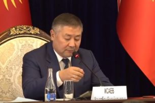 Парламент Кыргызстана снова утверждает состав и программу правительства. Премьером выдвинут Садыр Жапаров