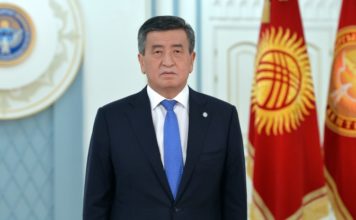 Сооронбай Жээнбеков : Как только страна встанет на путь законности, готов уйти с поста президента Сооронбай Жээнбеков : Как только страна встанет на путь законности, готов уйти с поста президента