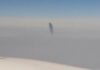 Черный НЛО над морем напугал пассажиров самолета (ВИДЕО)