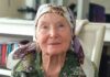 Исполнили мечту 95-летней женщины из Бишкека. Она очень хотела «Птичье молоко» из Новосибирска